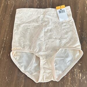 New Maidenform briefs small*